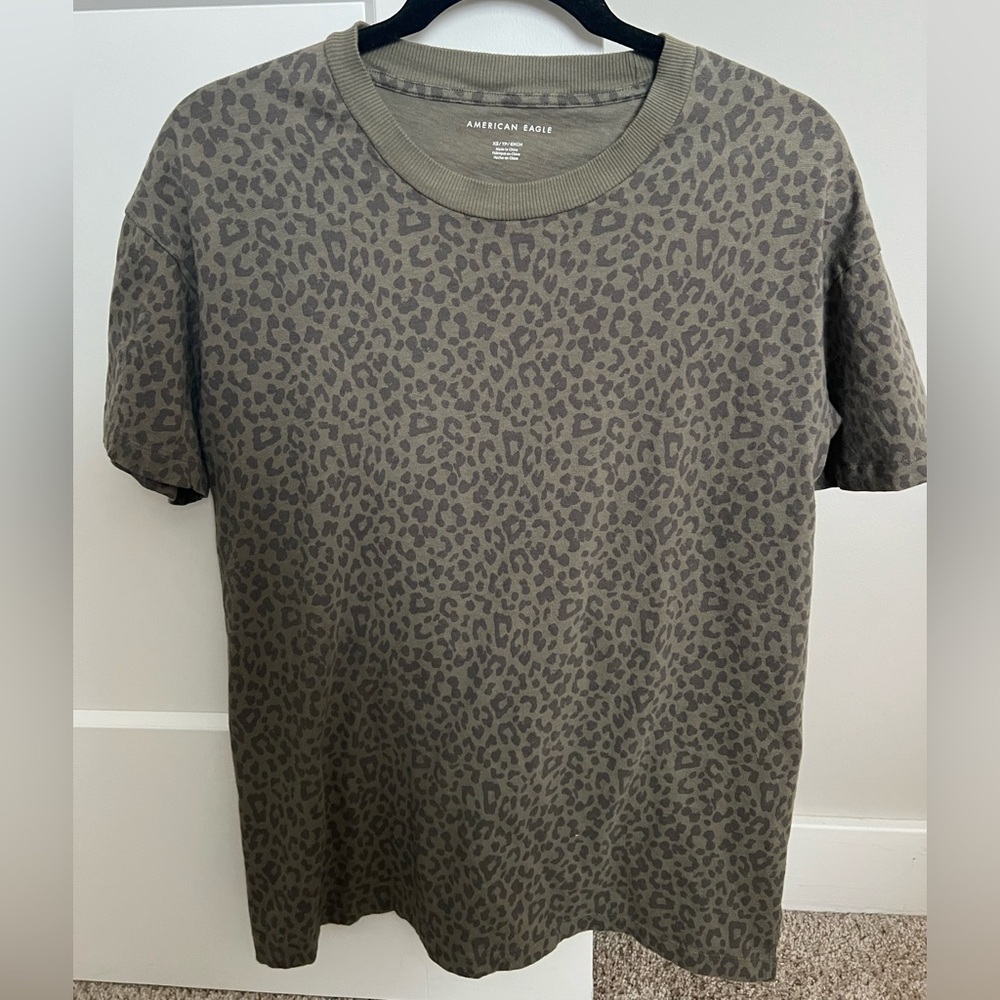 American Eagle Outfitters Short Sleeve Leopard Tee - Olive